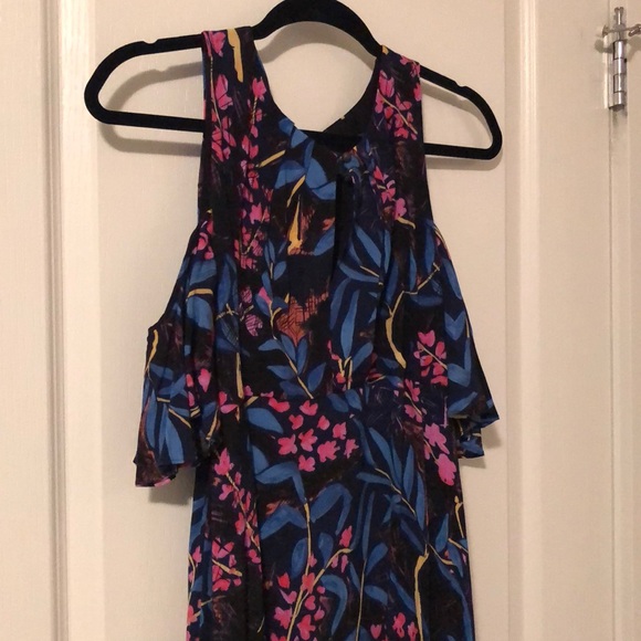 Adorable cold shoulder floral dress - Picture 3 of 5